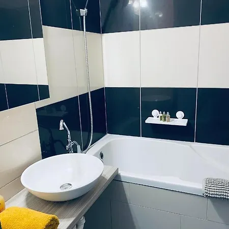 Appartement Fured Apartman *